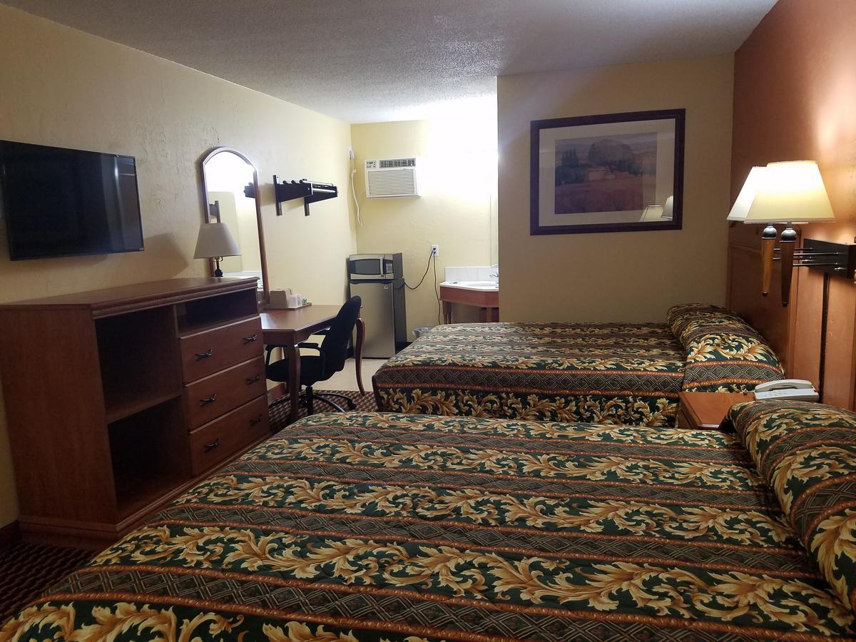 Budget Inn - Keokuk ภายนอก รูปภาพ