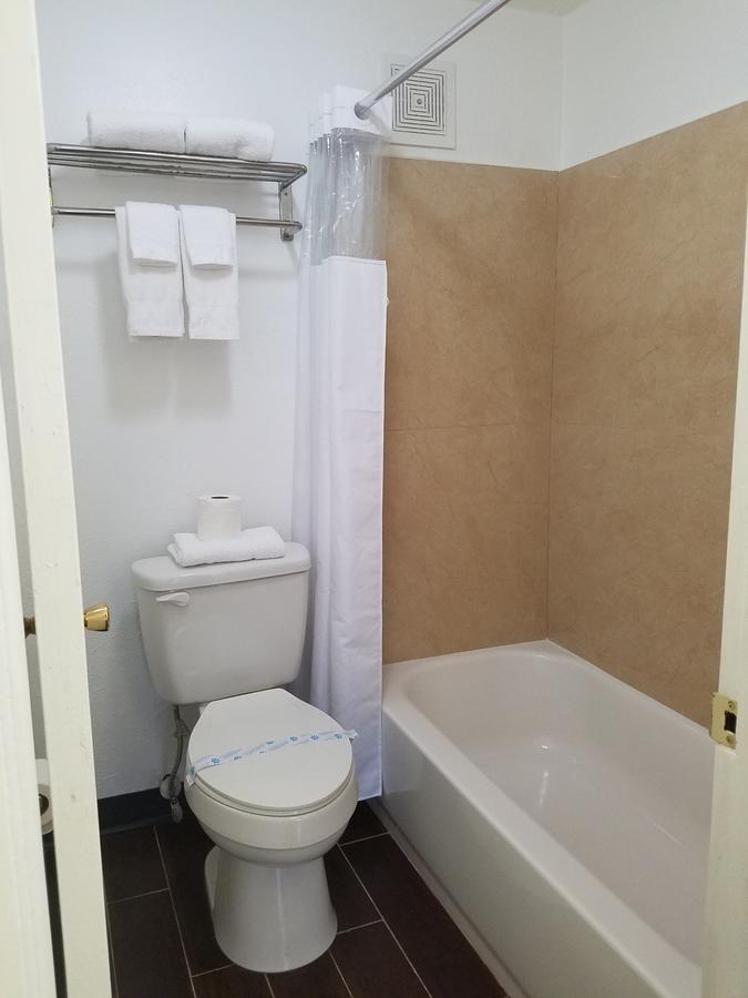 Budget Inn - Keokuk ภายนอก รูปภาพ